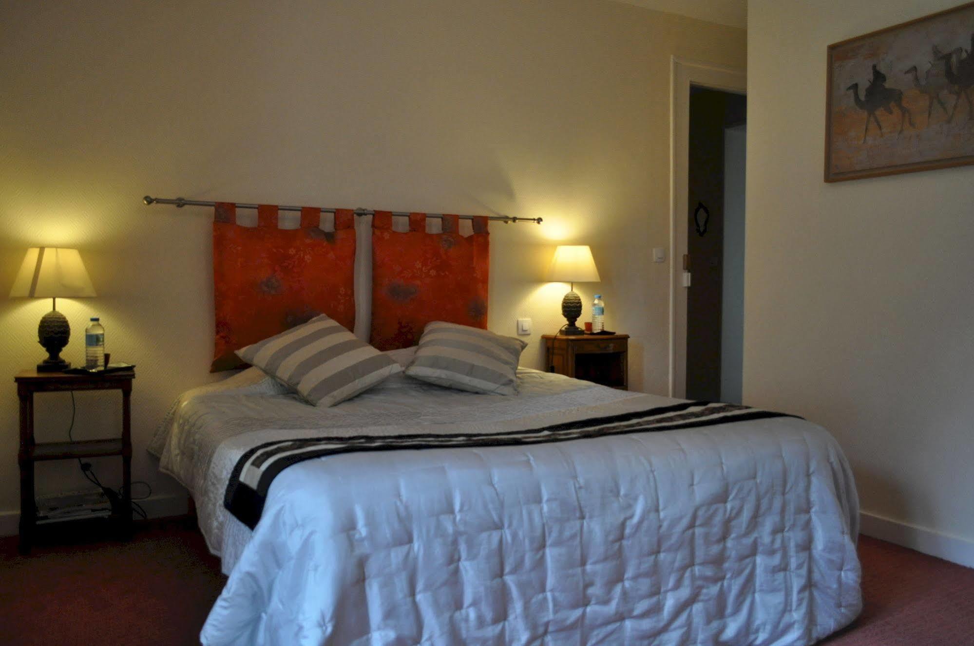 Le Chateau Des Ormes Bed & Breakfast Lambersart Exterior photo